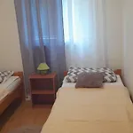 Vanja فير