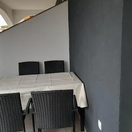 Vanja - Terrace & Bbq