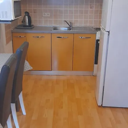 Vanja Apartman *