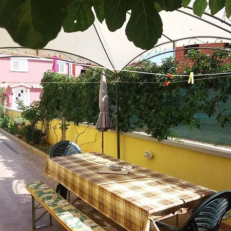 Vanja - Terrace & Bbq * Vir