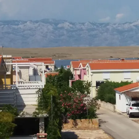 Vanja - Terrace & Bbq Apartment